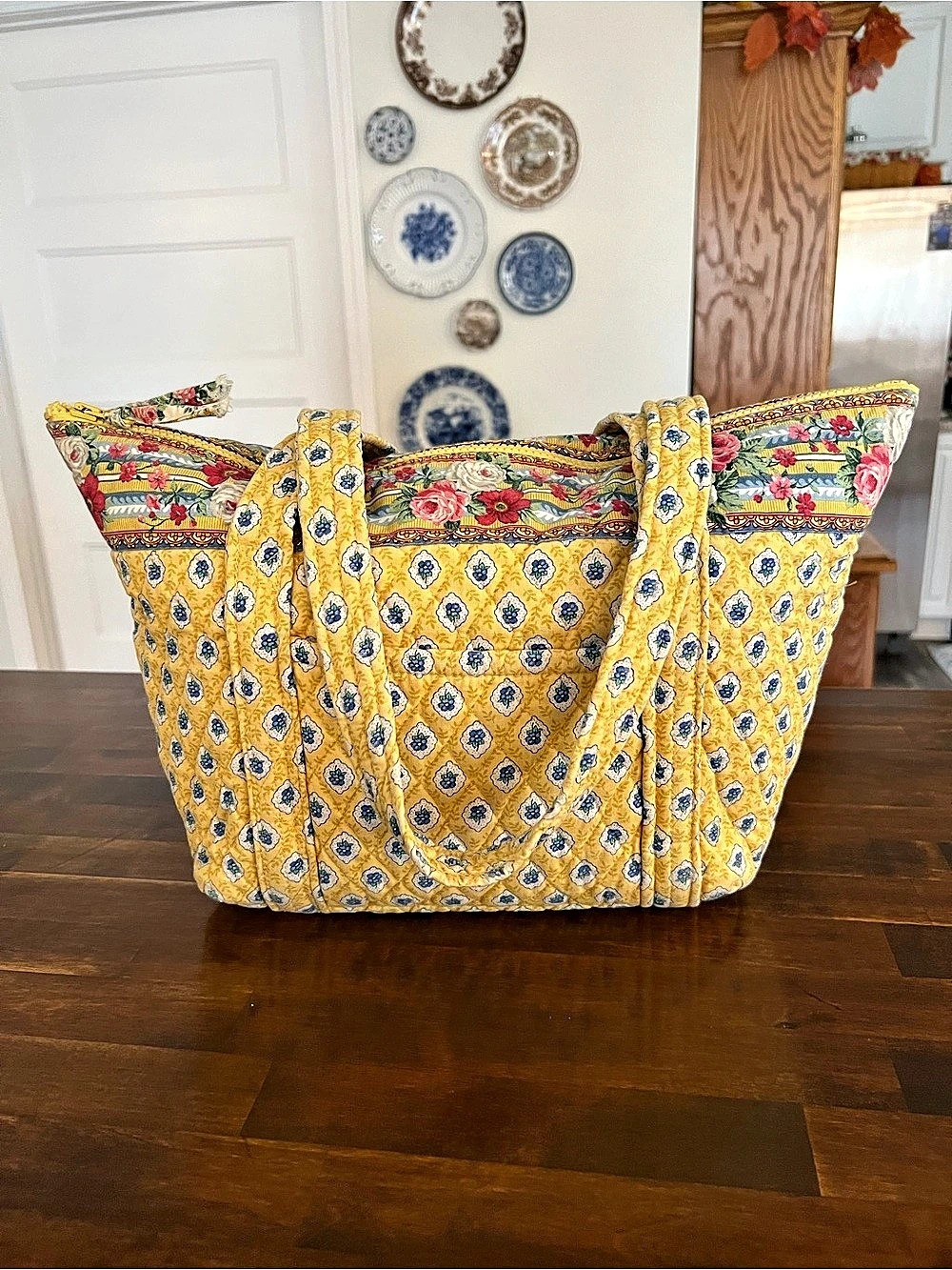 Vera Bradley Vintage Elizabeth Paddy Tote Bag